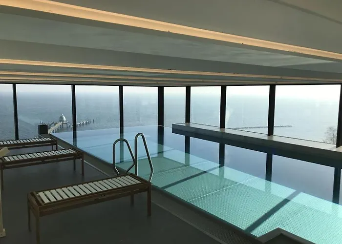 On The In Nyaraló *